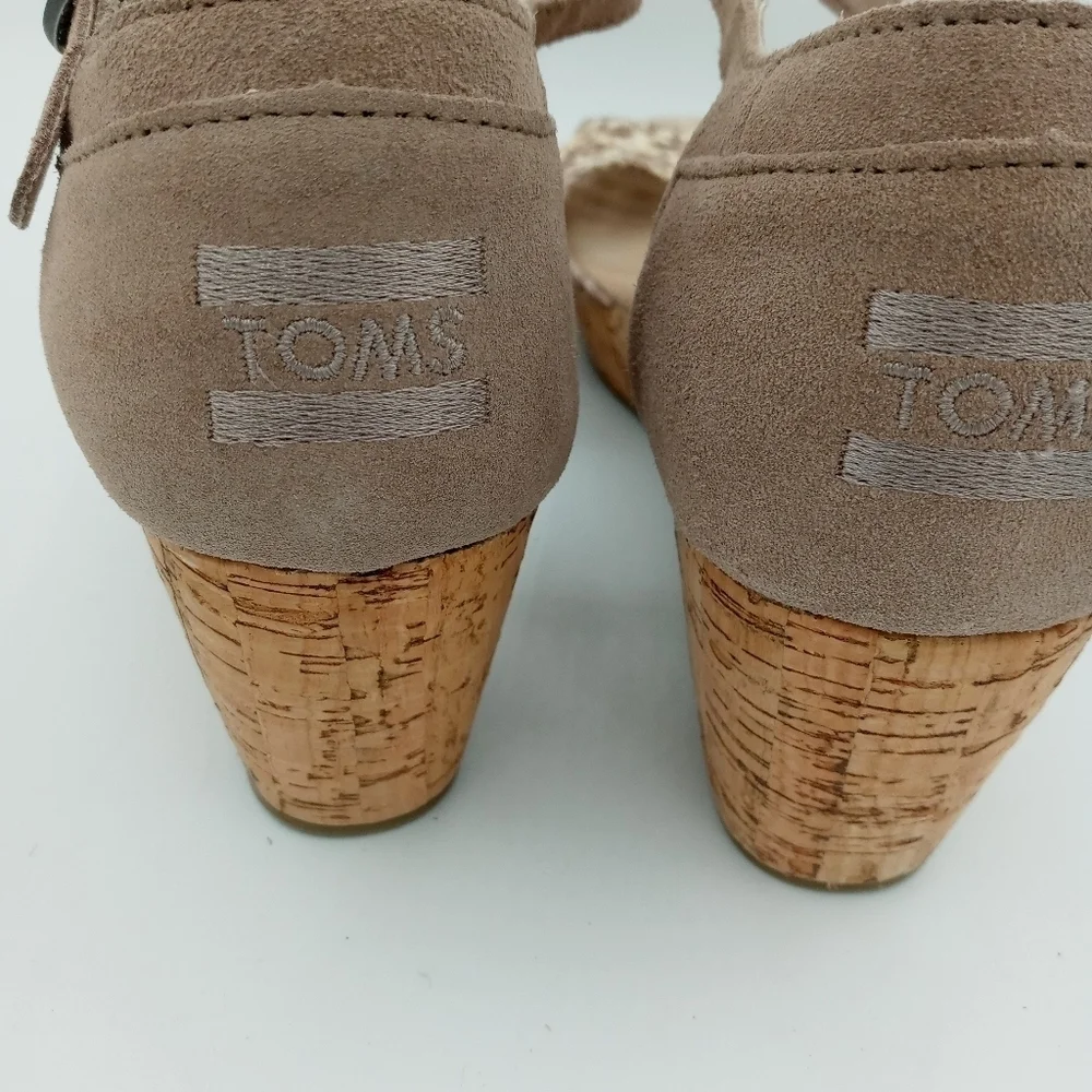 Tom's Stucco Satin Platform Cork Wedge Sandal. Ankle Strap Size 10